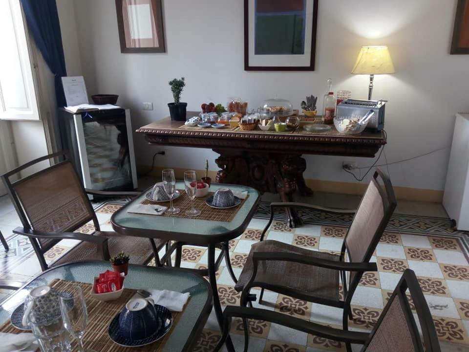 Palazzo Savona Hotel Palermo Luaran gambar